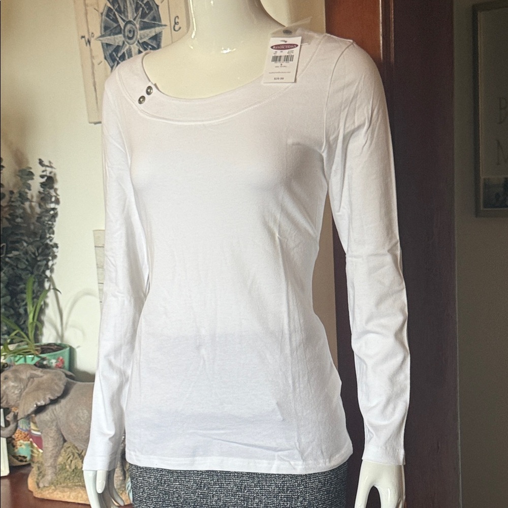 NWT northern reflections size small stretchy White Long Sleeve Top